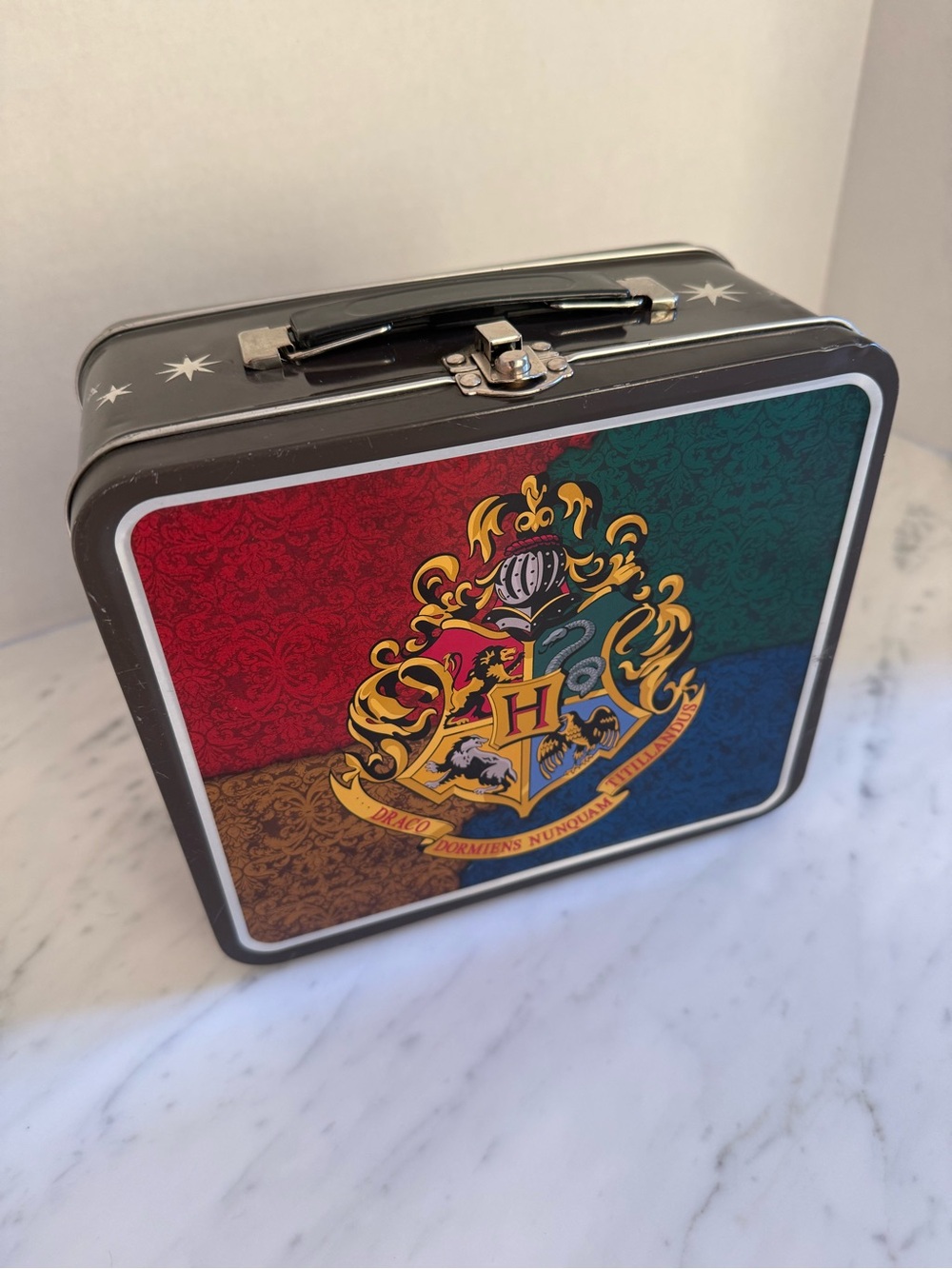 Harry Potter Hogwarts Crest Metal Lunchbox.